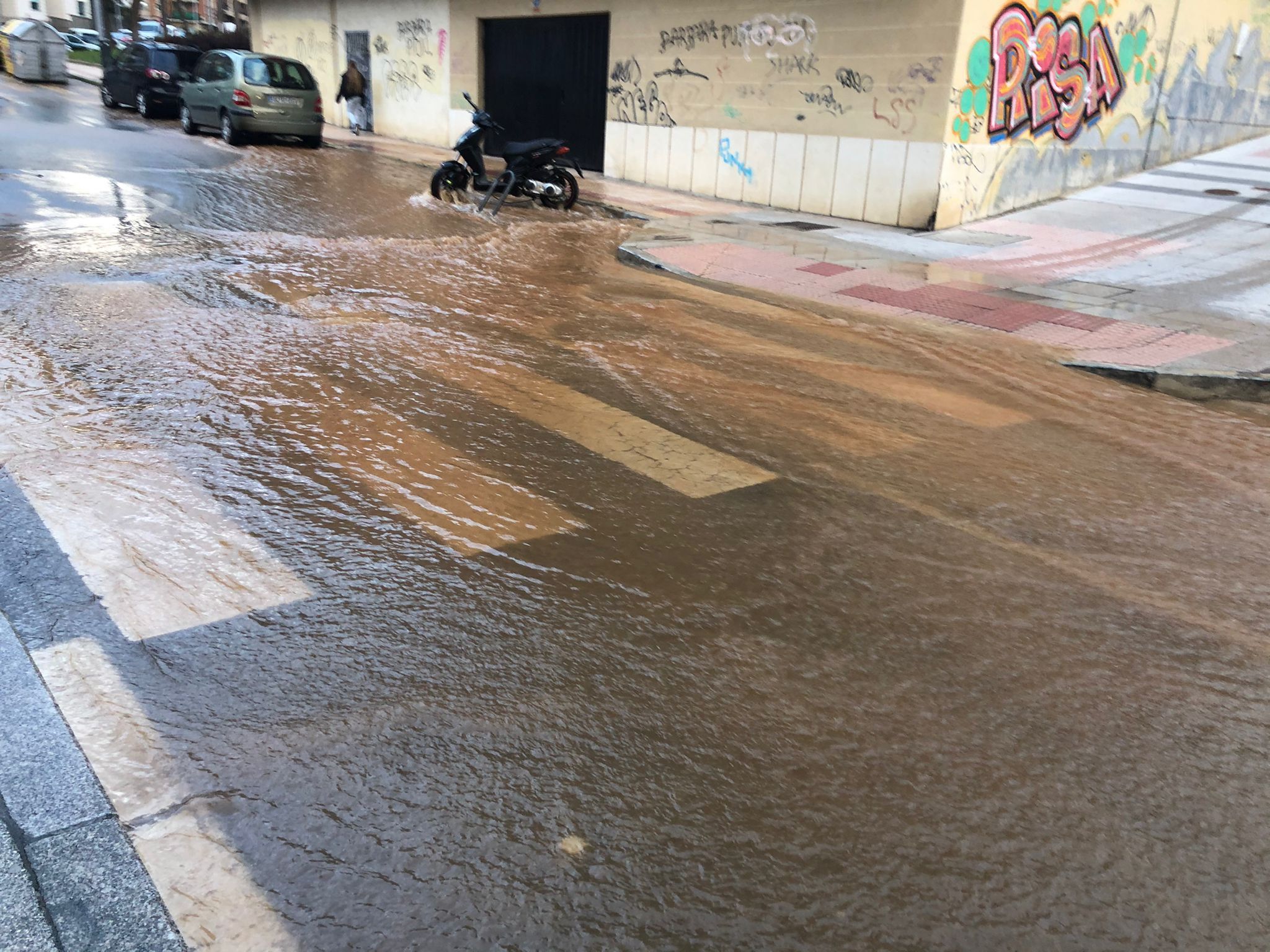 Bolsas de agua en Salamanca a consecuencia de las intensas lluvias durante la tarde del viernes