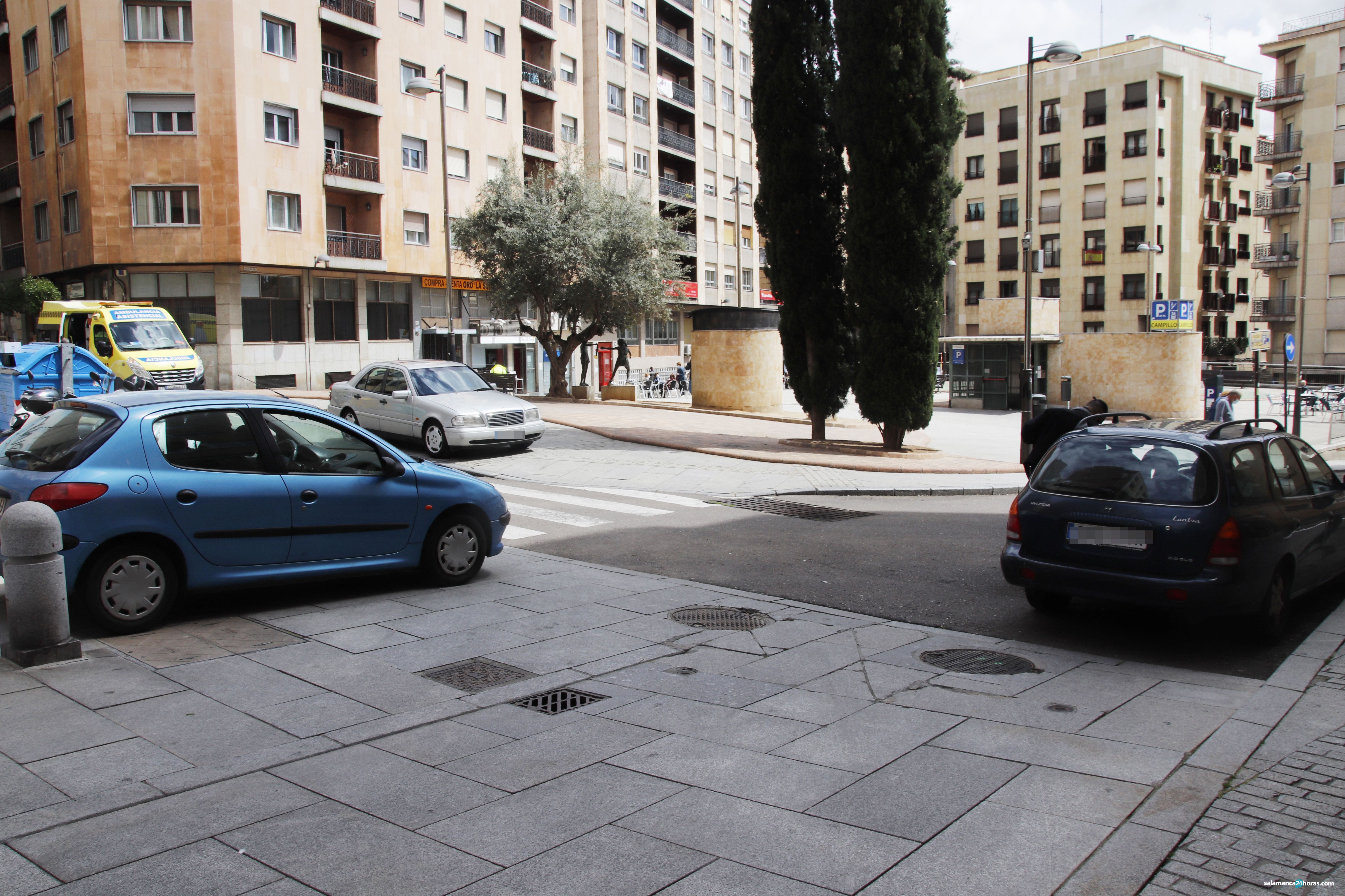 GALERÍA | Coches aparcados en el centro