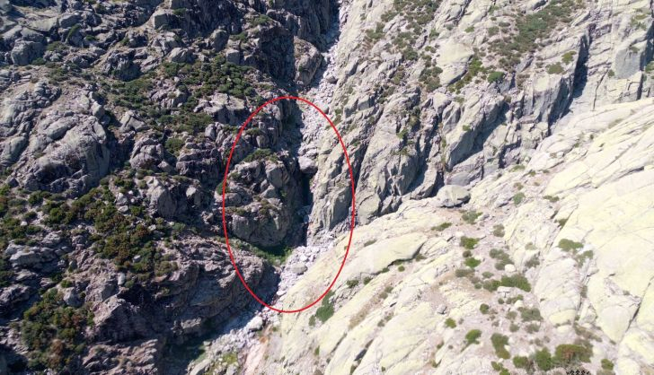 Evacuación de un escalador de la Sierra de Gredos. Fotos Junta de CyL (2)