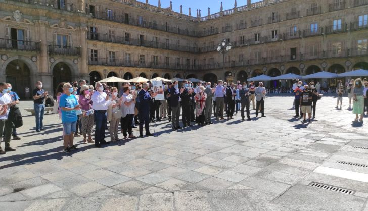 Homenaje a Miguel Ángel Blanco en la Plaza Mayor de Salamanca. Foto SALAMANCA24HORAS (1)