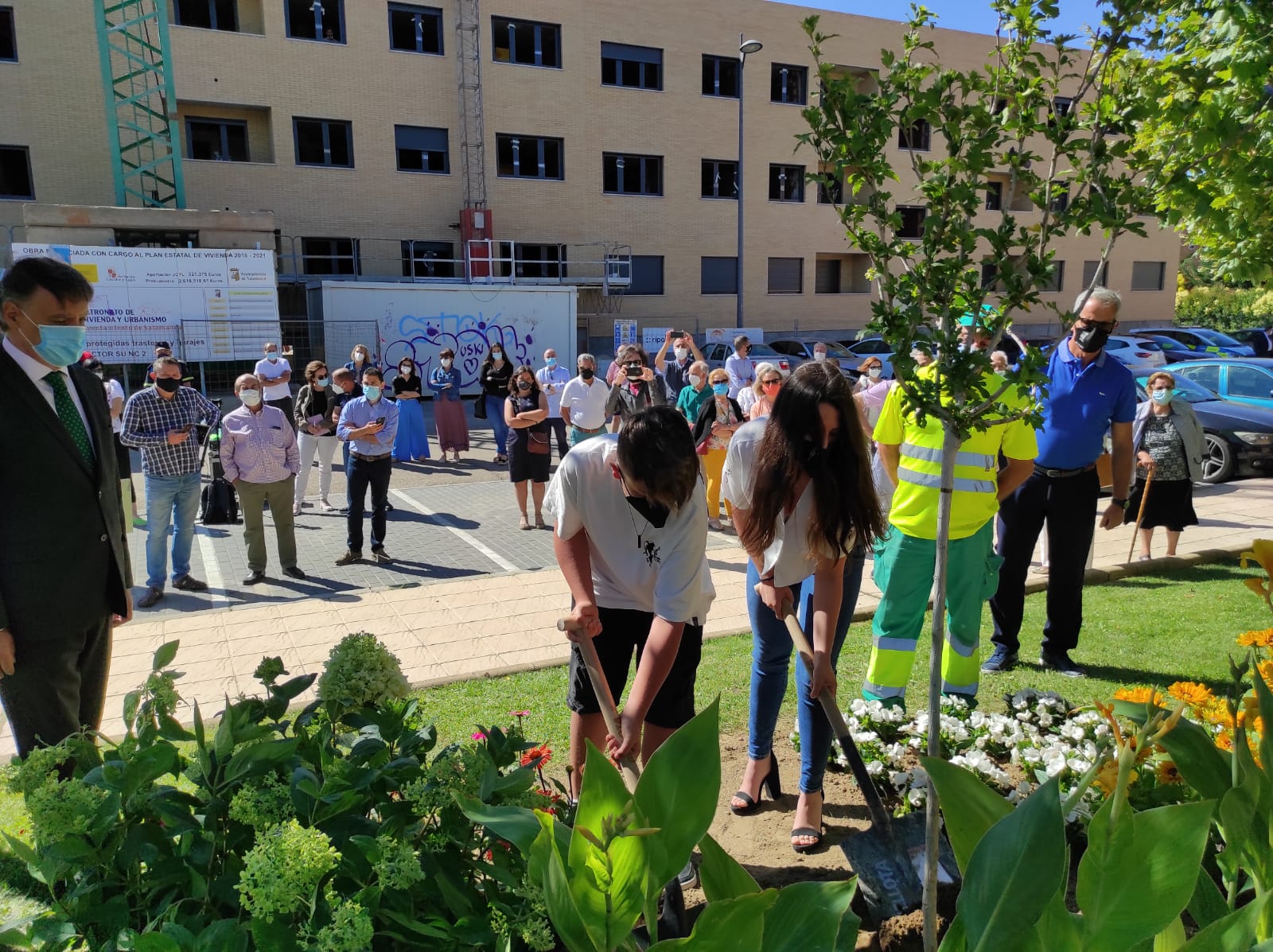 Acto de inauguración de un jardín en Salamanca en honor a Roberto Fraile (15)