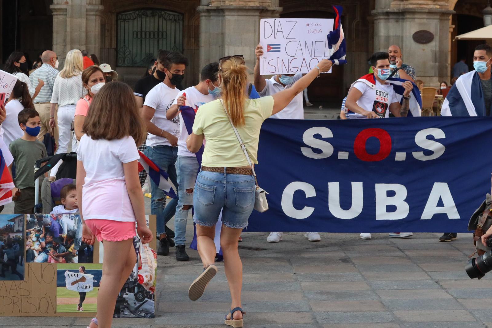 Manifestación de apoyo a Cuba (17)