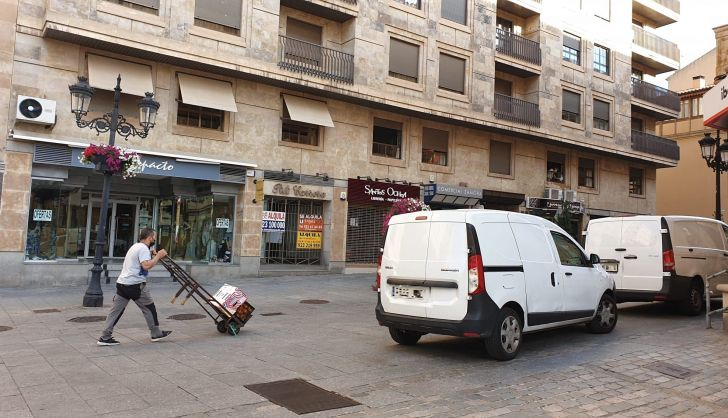 Repartidores en el centro de Salamanca (17)