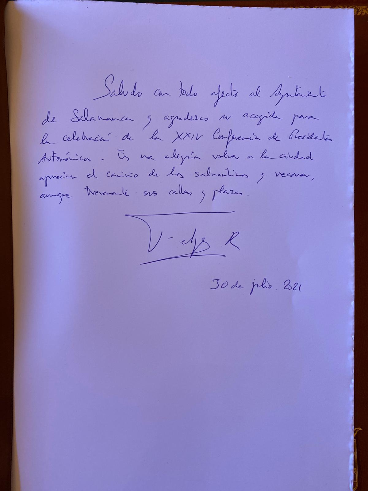 Imagen de la firma del Rey, Felipe VI, en el libro de visitas del Ayuntamiento de Salamanca