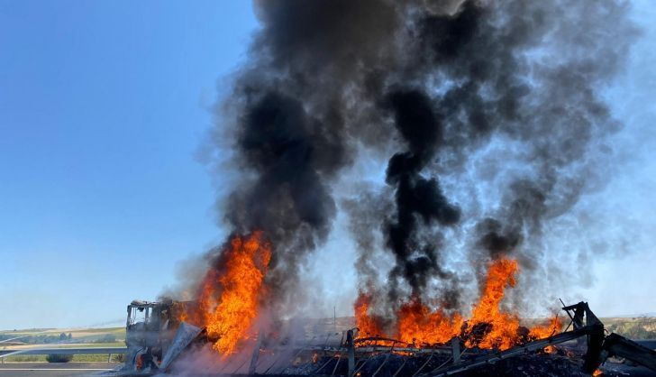 Arde un camión en la A 62 | Foto: ZAMORA24HORAS