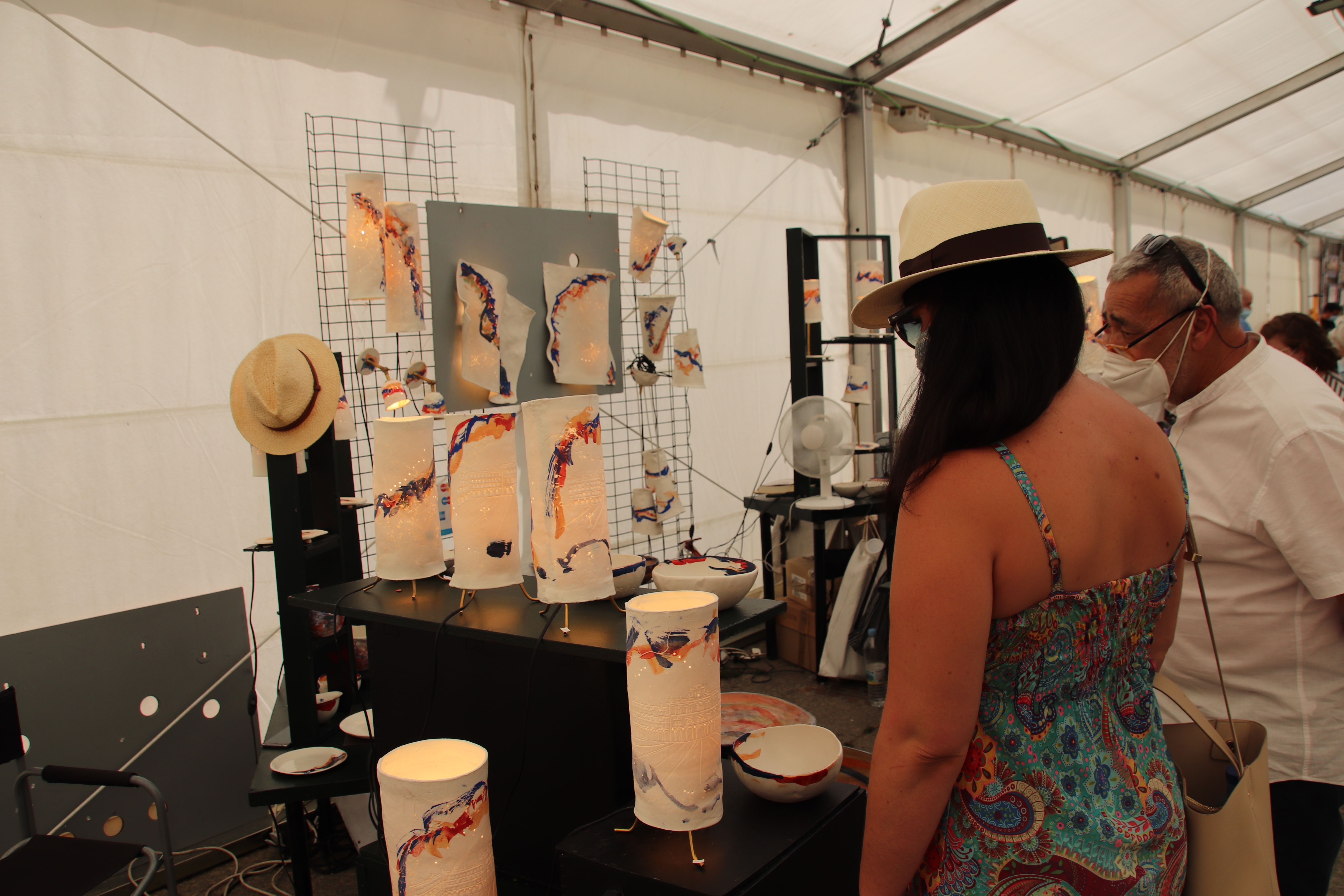 La plaza de Anaya acoge, hasta el próximo 22 de agosto, una nueva edición de la Feria del Barro, que reúne a 17 artesanos (9)