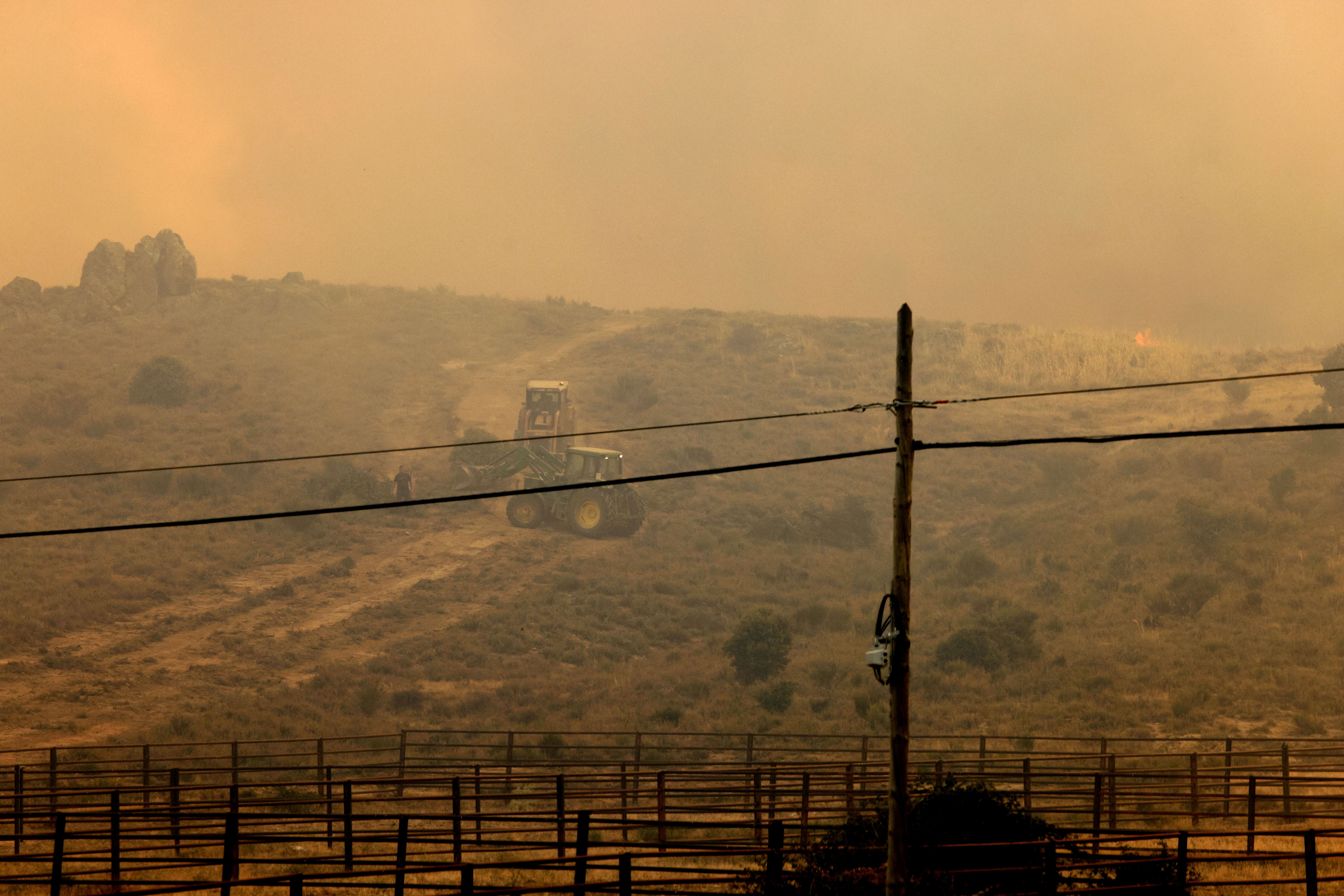 Incendio en Navalacruz y localidades adyacentes (Ávila). Foto ICAL.  (13)