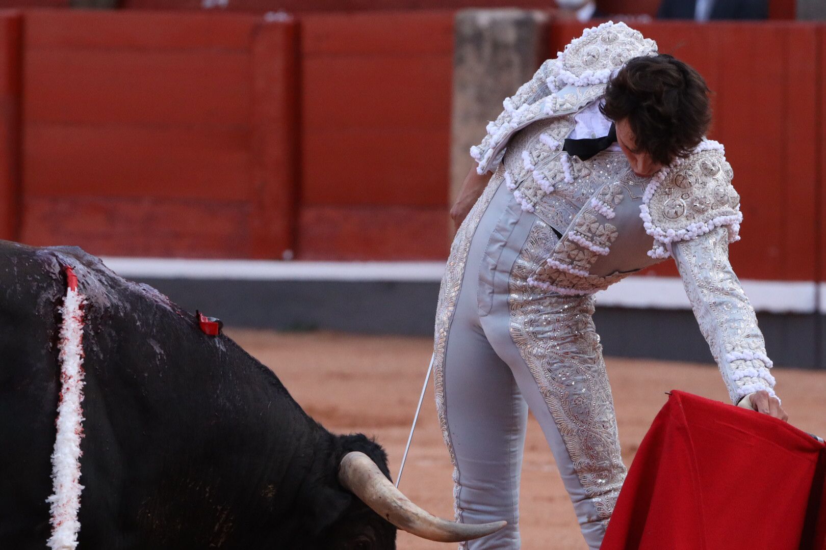 Andrés Roca Rey (primer toro) Primera corrida de abono de la Feria Virgen de la Vega 2021(1)