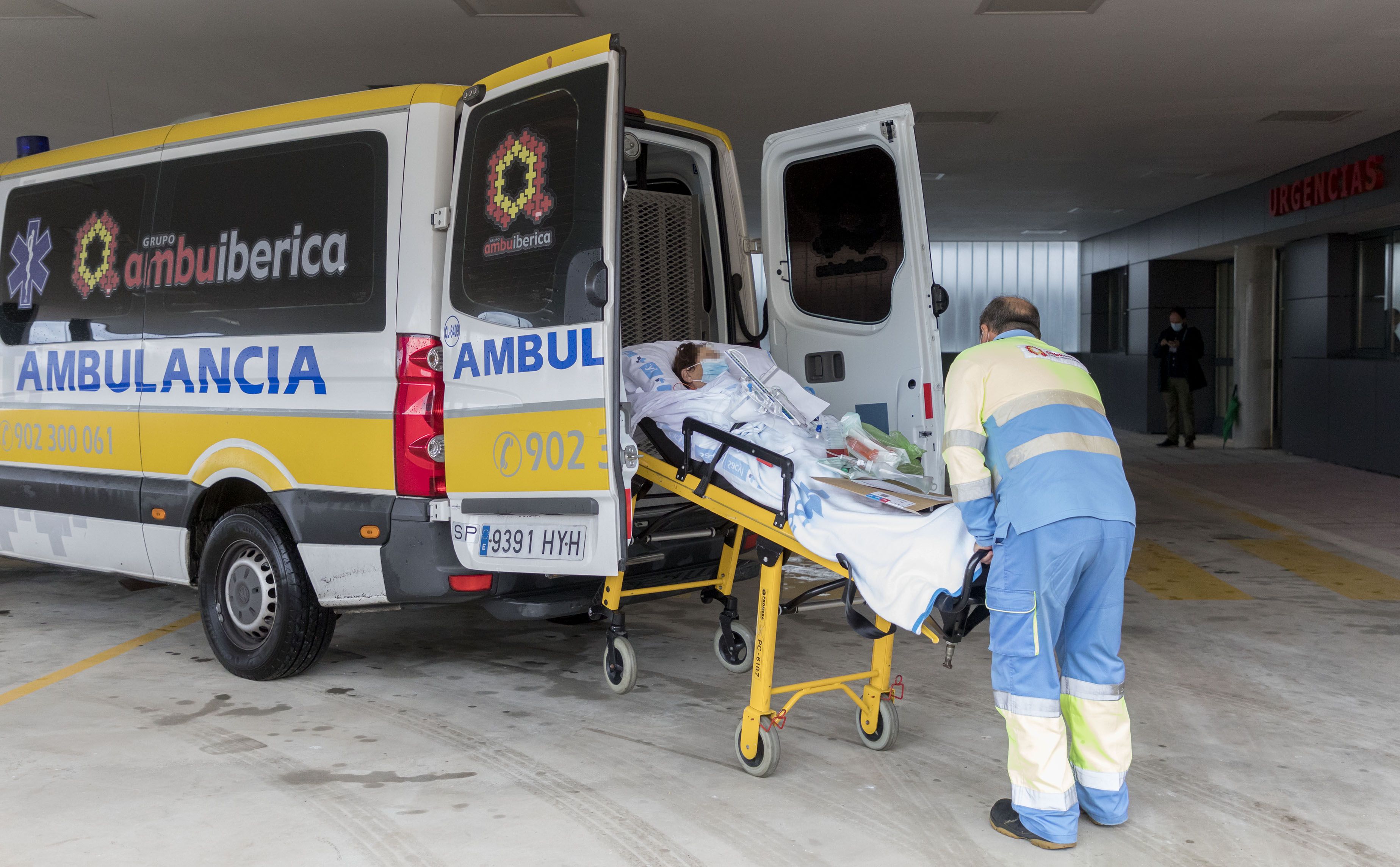 Traslado de enfermos al nuevo hospital de Salamanca 1. ICAL