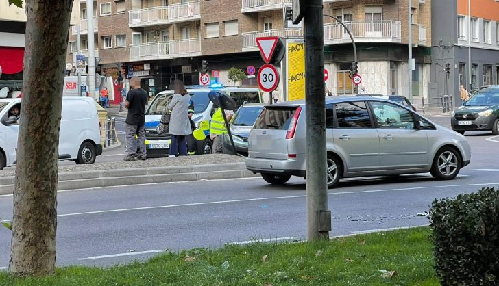 Accidente en la rotonda de la UDS en avenida Portugal (1)