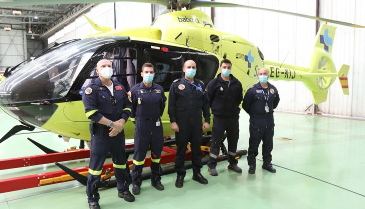 Helicóptero medicalizado del 112, aeropuerto de Matacán (32)