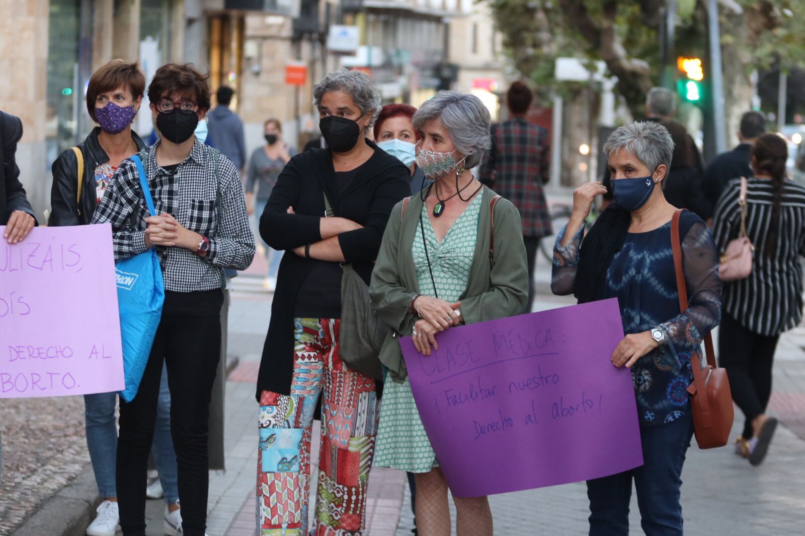 Concentración frente a la Gerencia de Salud en Salamanca para solicitar un aborto seguro en la provincia. (15)