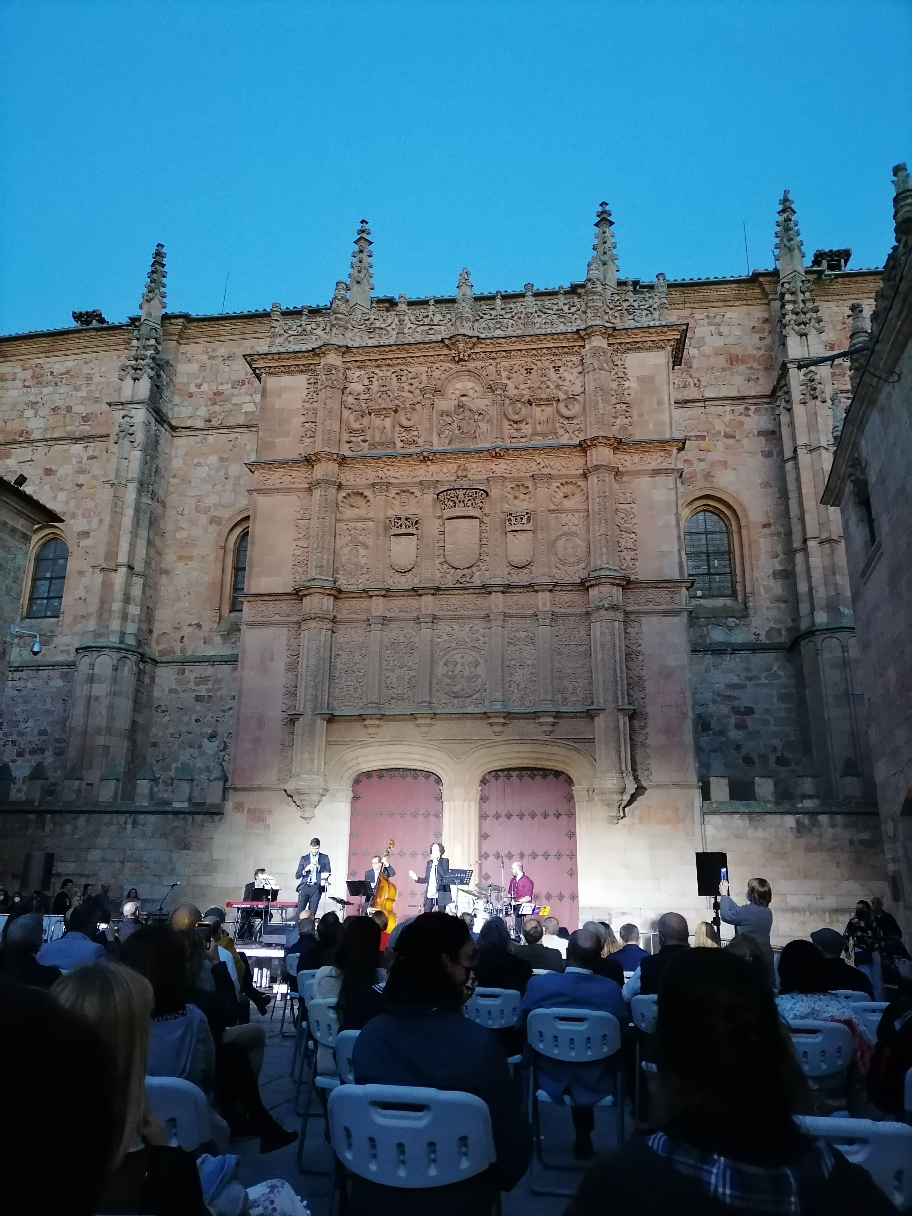 Salamanca ilumina Europa (1)
