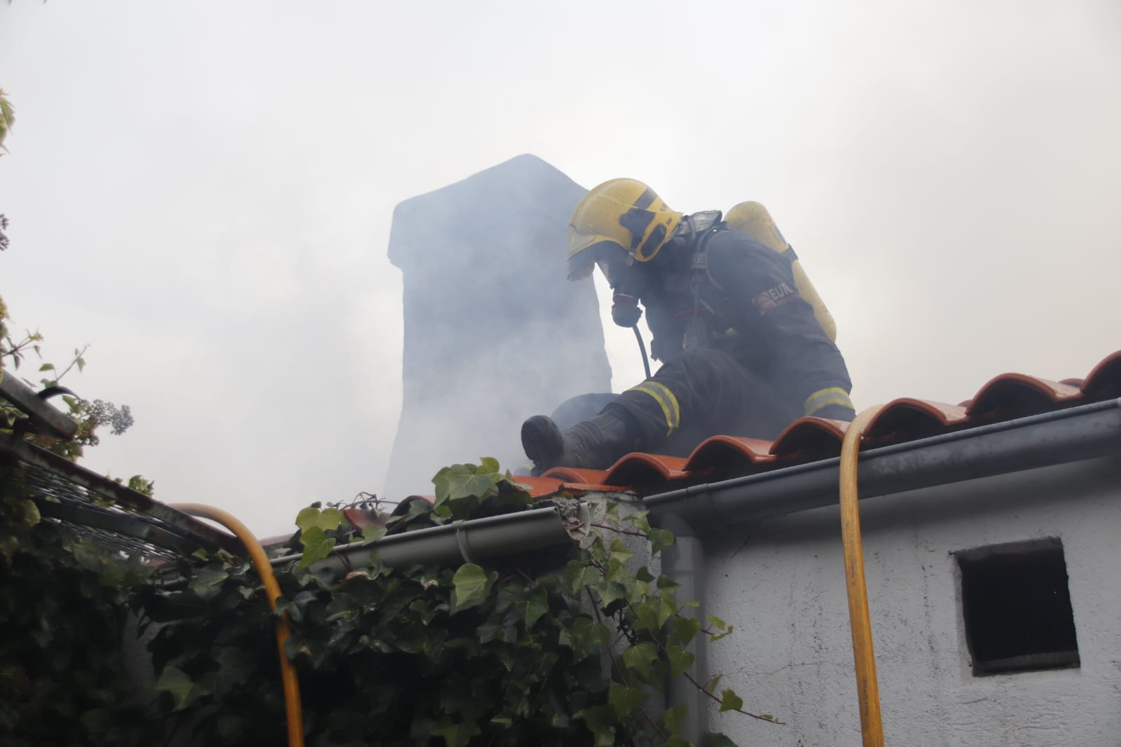 Incendio en una casa en Pitiegua | Fotos Andrea M