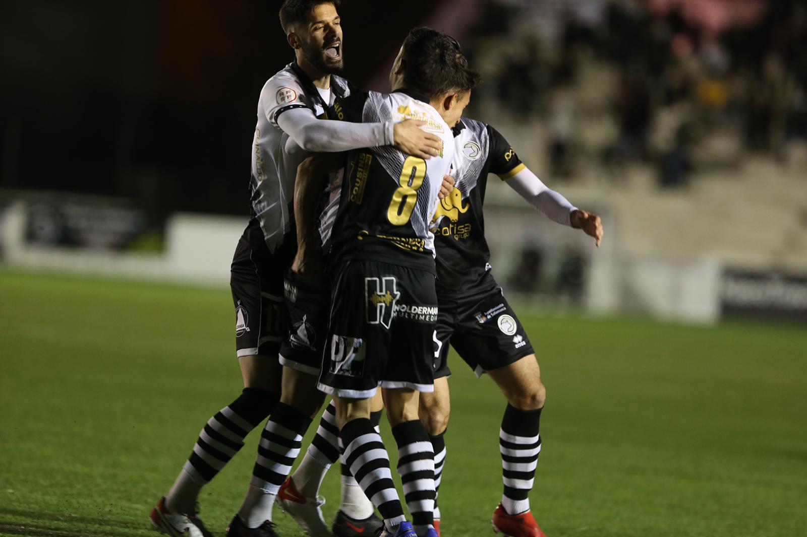 Unionistas celebra un gol ante el Badajoz / FOTO SALAMANCA24HORAS.COM