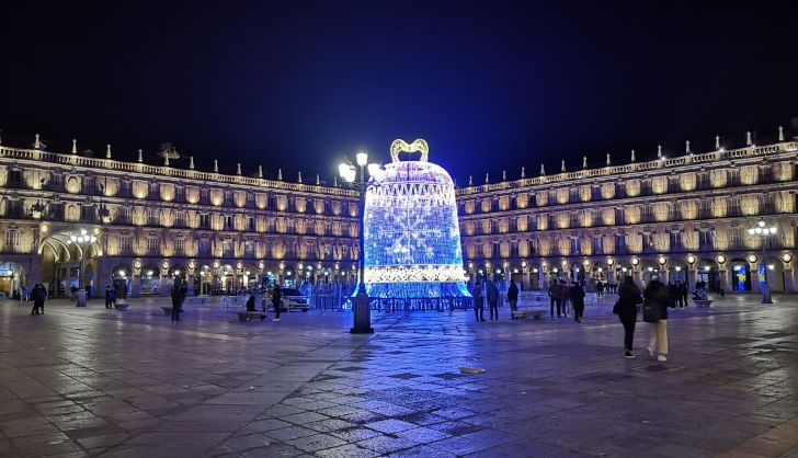 La Plaza Mayor de Salamanca a las 23:08 horas de este jueves, 16 de diciembre