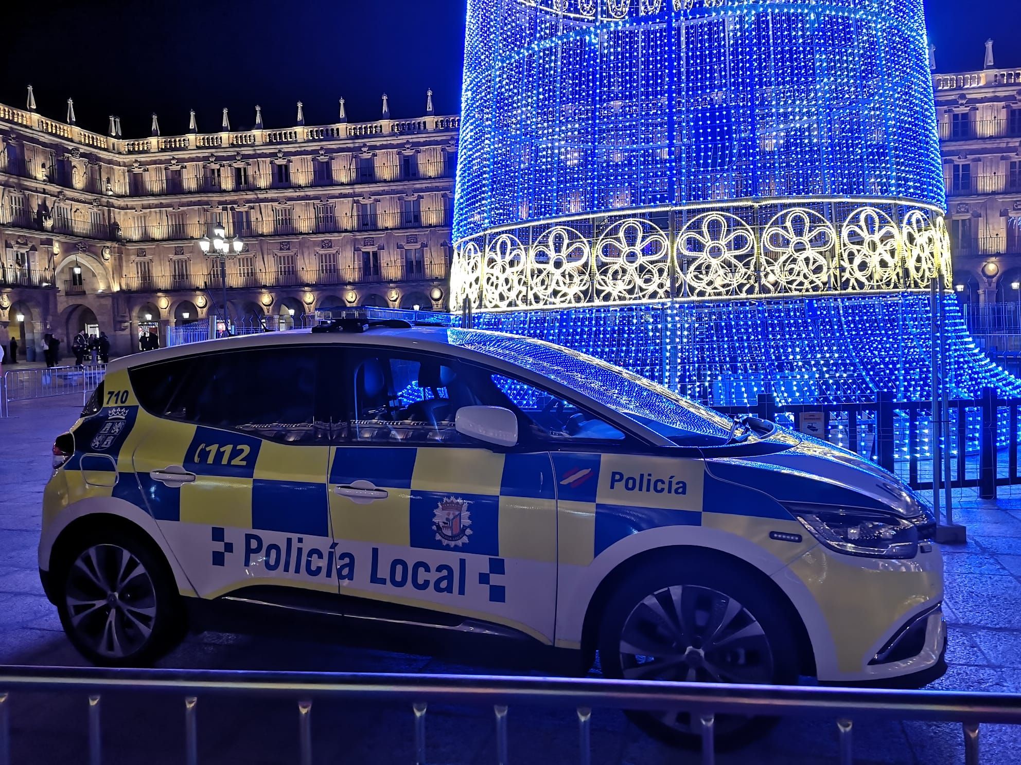 imagen, patrulla Policía Local, Plaza Mayor de Salamanca