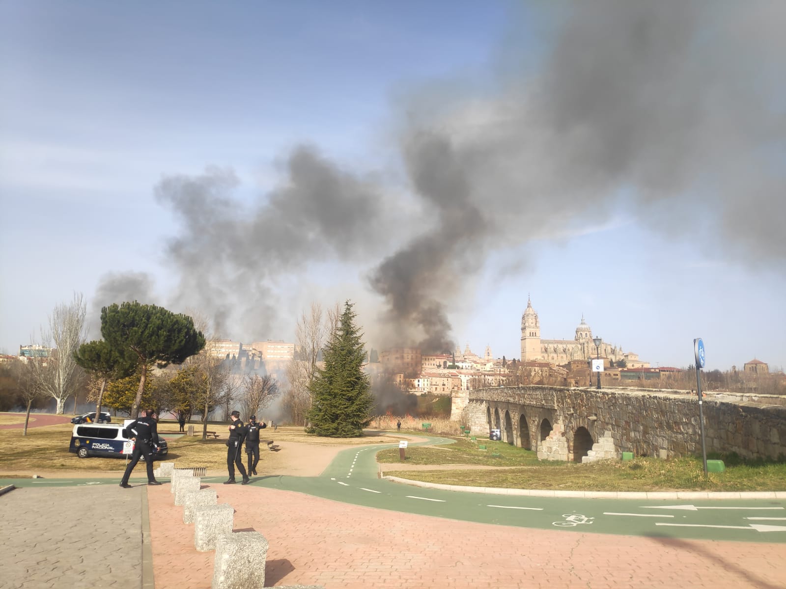 Incendio junto al Puente Romano