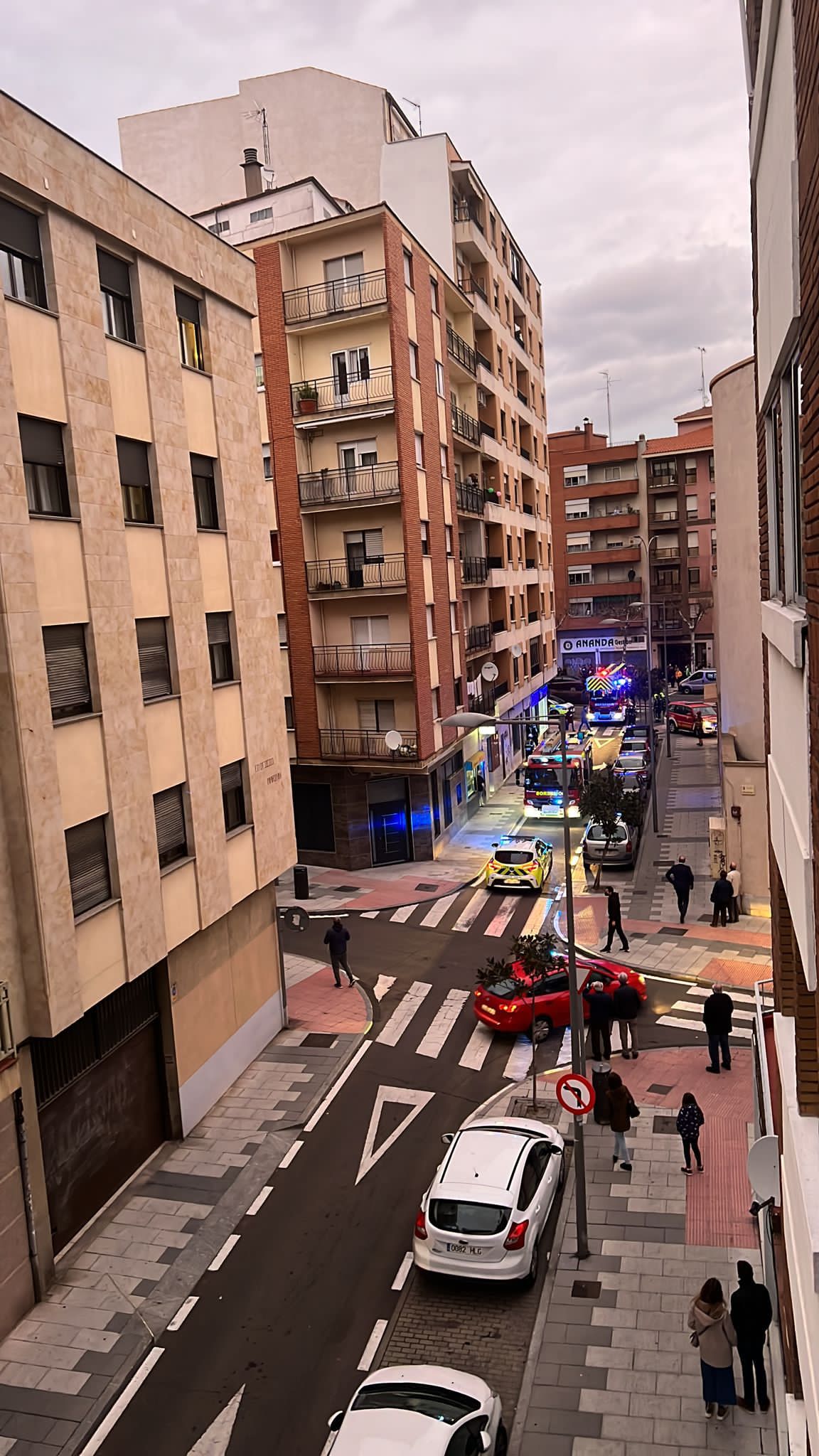 Incendio ático en calle Alfonso IX de León (8)
