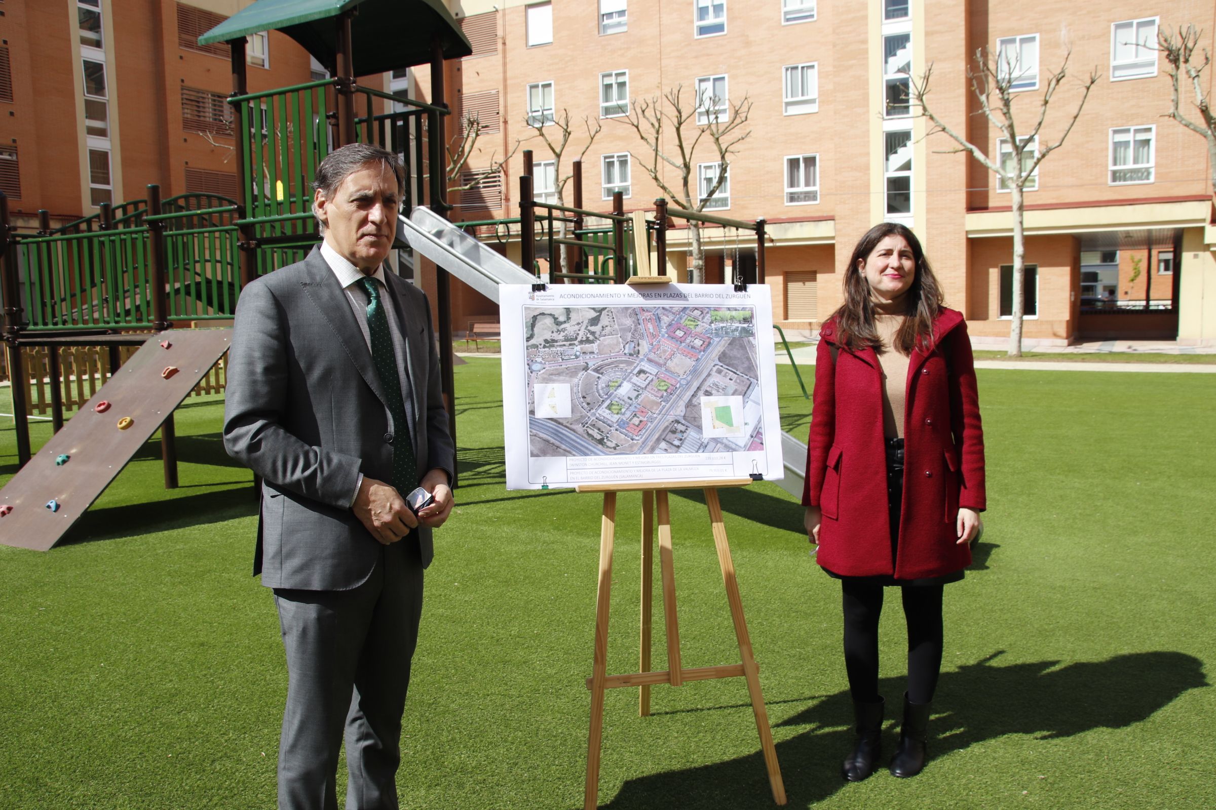 Carlos García Carbayo presenta nuevos proyectos de renovación de parques y plazas de la ciudad