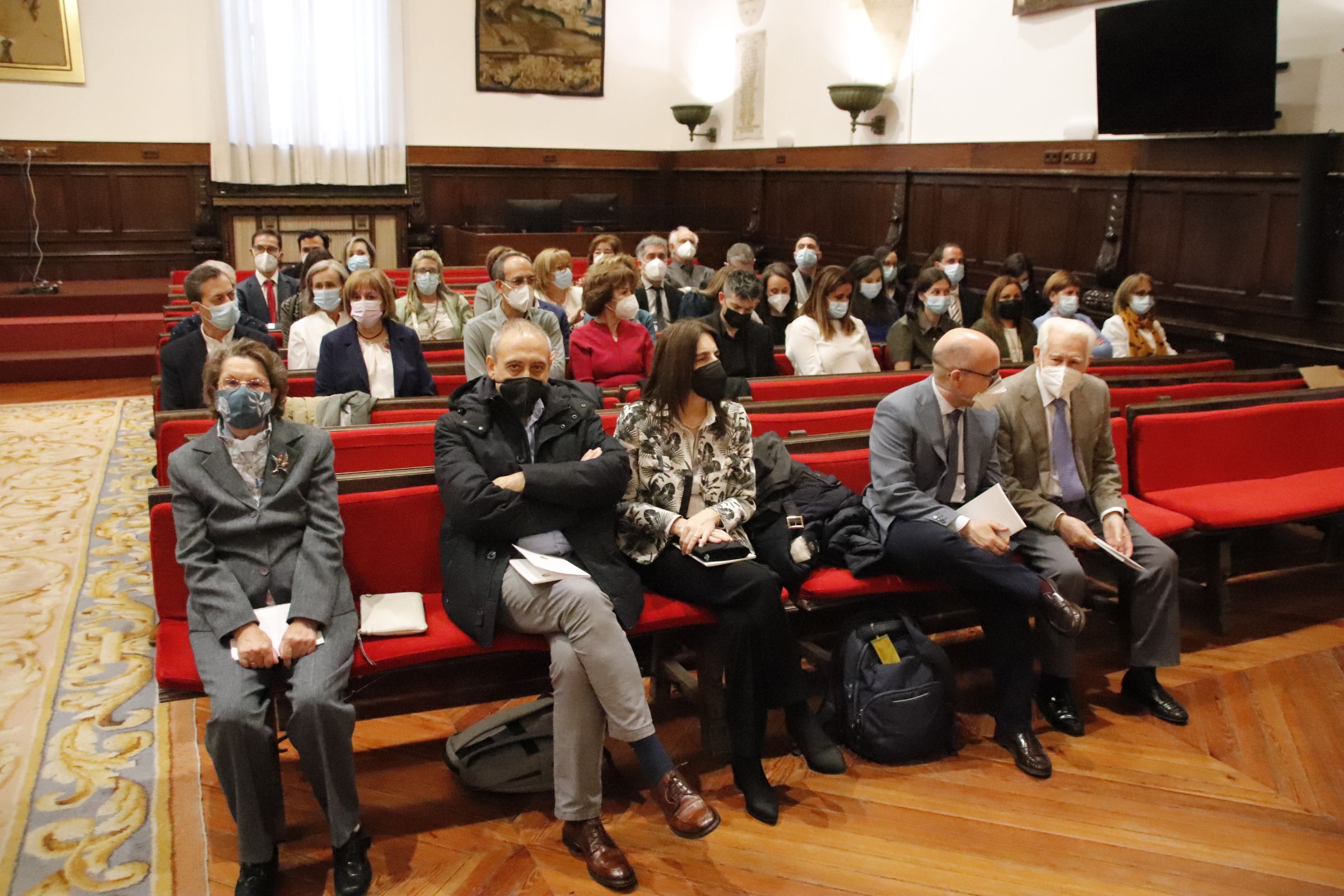 María José Fresnadillo, asiste al acto de recepción como Académico de Número de la Real Academia de Medicina de Salamanca de Marcelo Fernando Jiménez López