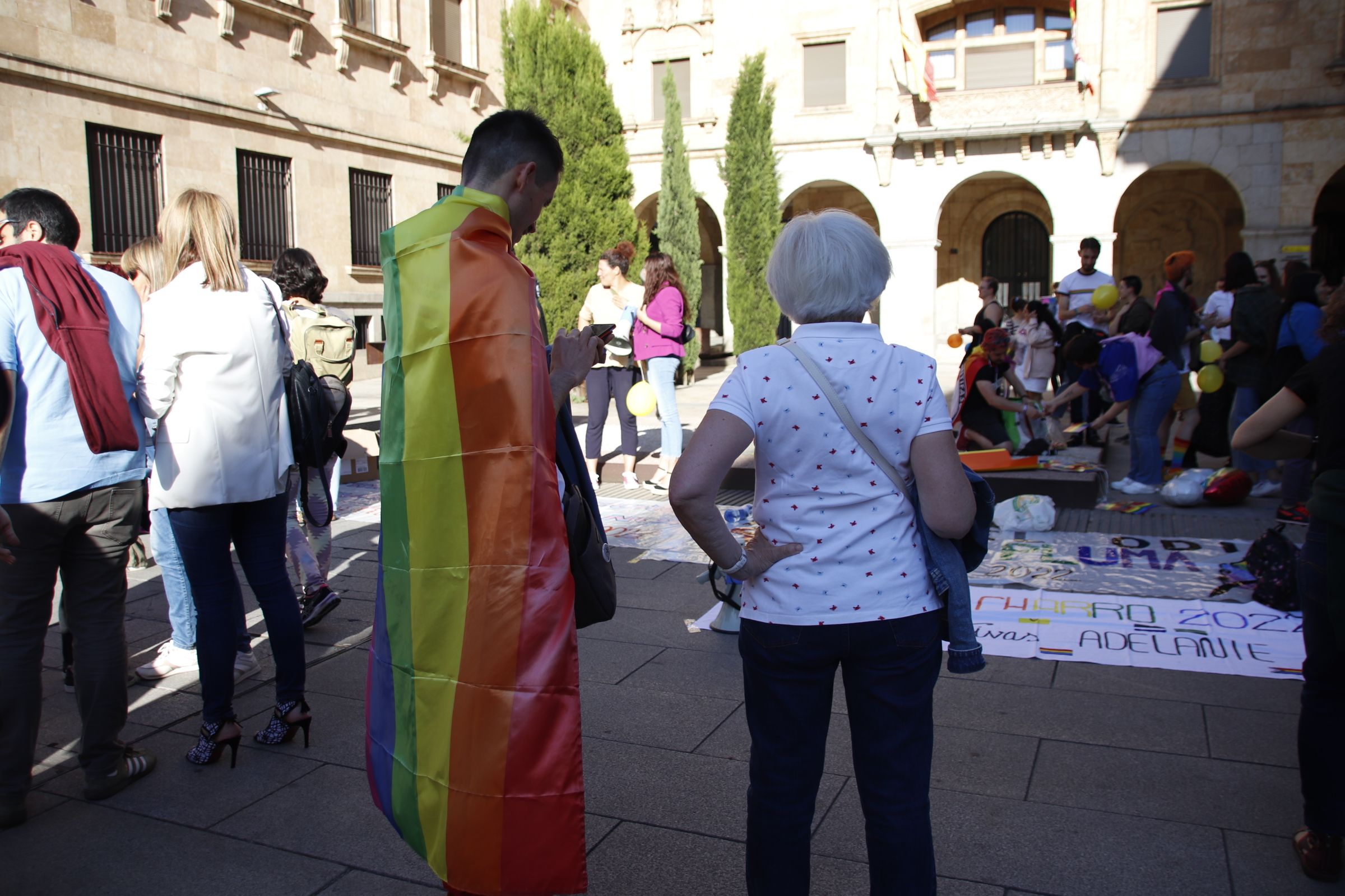Taller de pancartas y posterior manifestación por el Orgullo Charro 2022