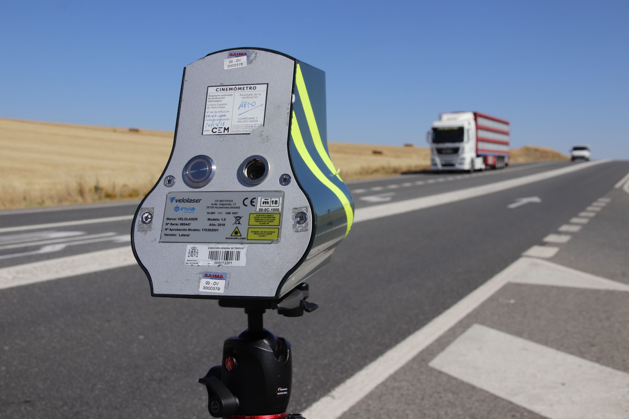 Radar de la guardia civil de tráfico en una carretera de Salamanca. Foto de archivo