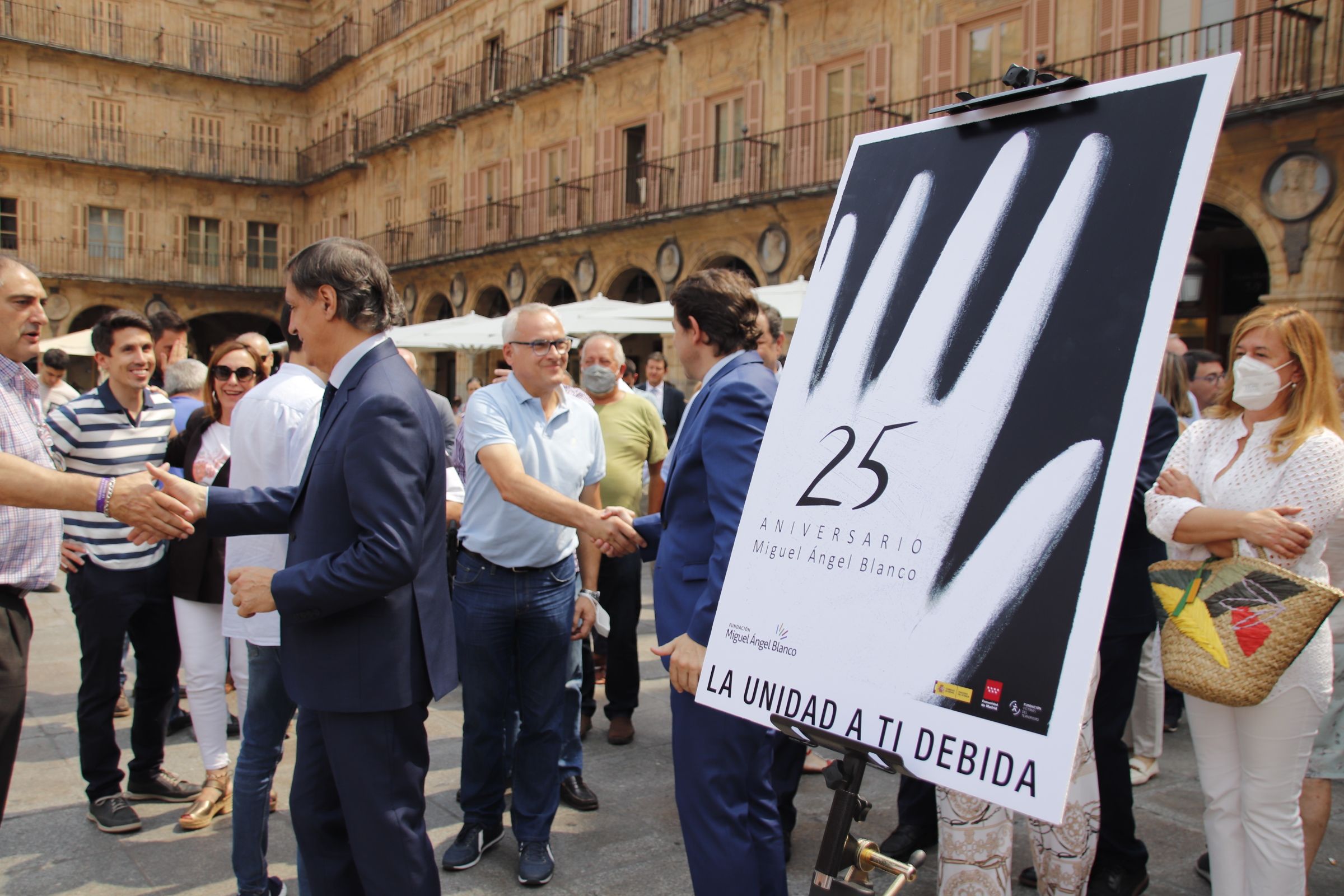 Concentración y minuto de silencio contra el terrorismo y a favor de las víctimas, con motivo del XXV Aniversario del secuestro y asesinato de Miguel Ángel Blanco