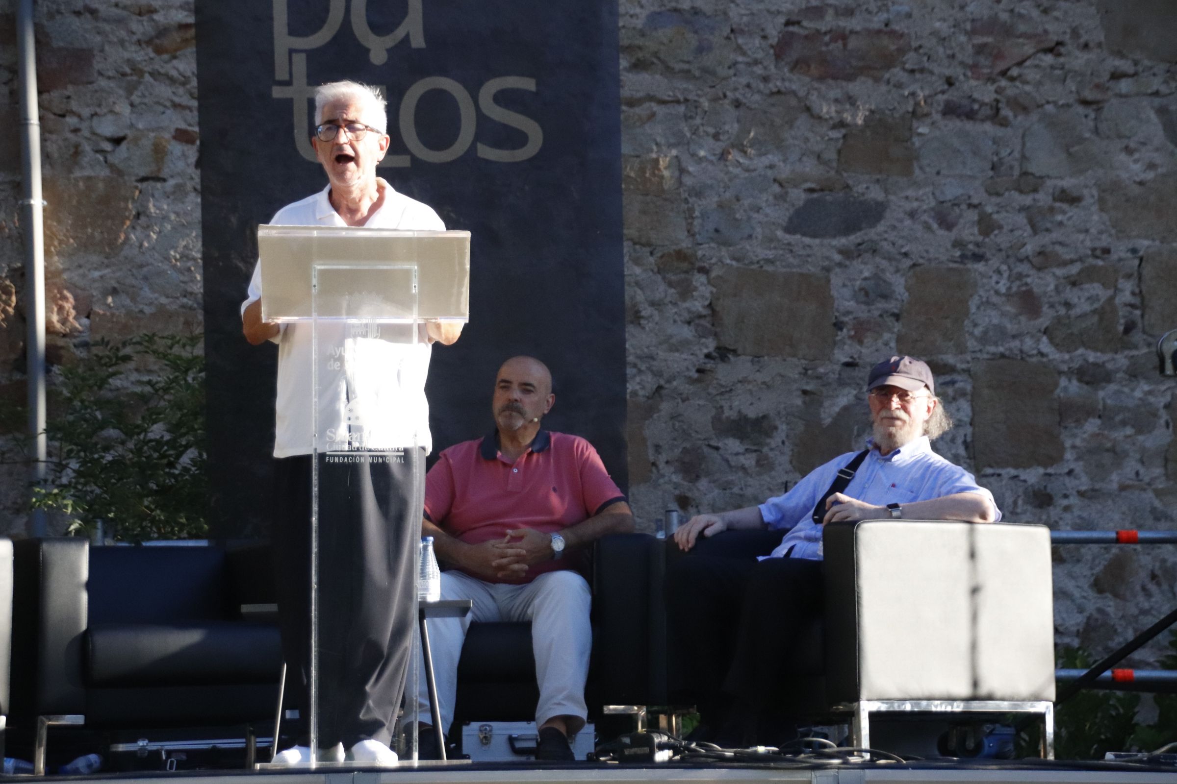 Inauguración oficial de las I Jornadas de Cultura Tradicional, en la que se recordará la figura del etnógrafo salmantino Ángel Carril, con motivo del 20 aniversario de su fallecimiento