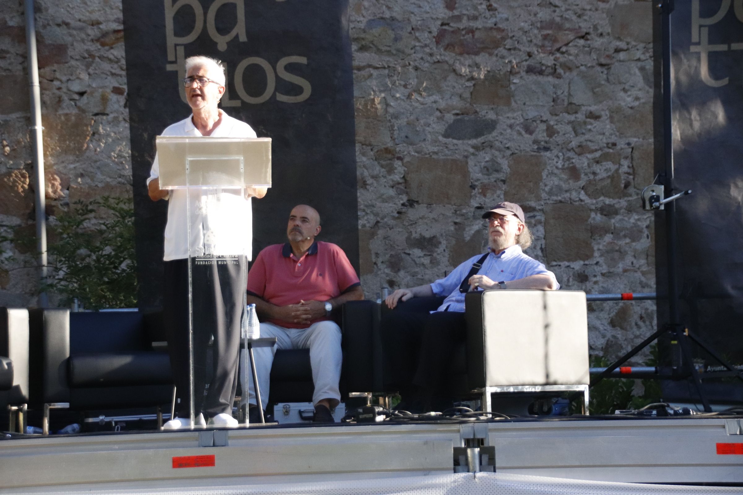 Inauguración oficial de las I Jornadas de Cultura Tradicional, en la que se recordará la figura del etnógrafo salmantino Ángel Carril, con motivo del 20 aniversario de su fallecimiento