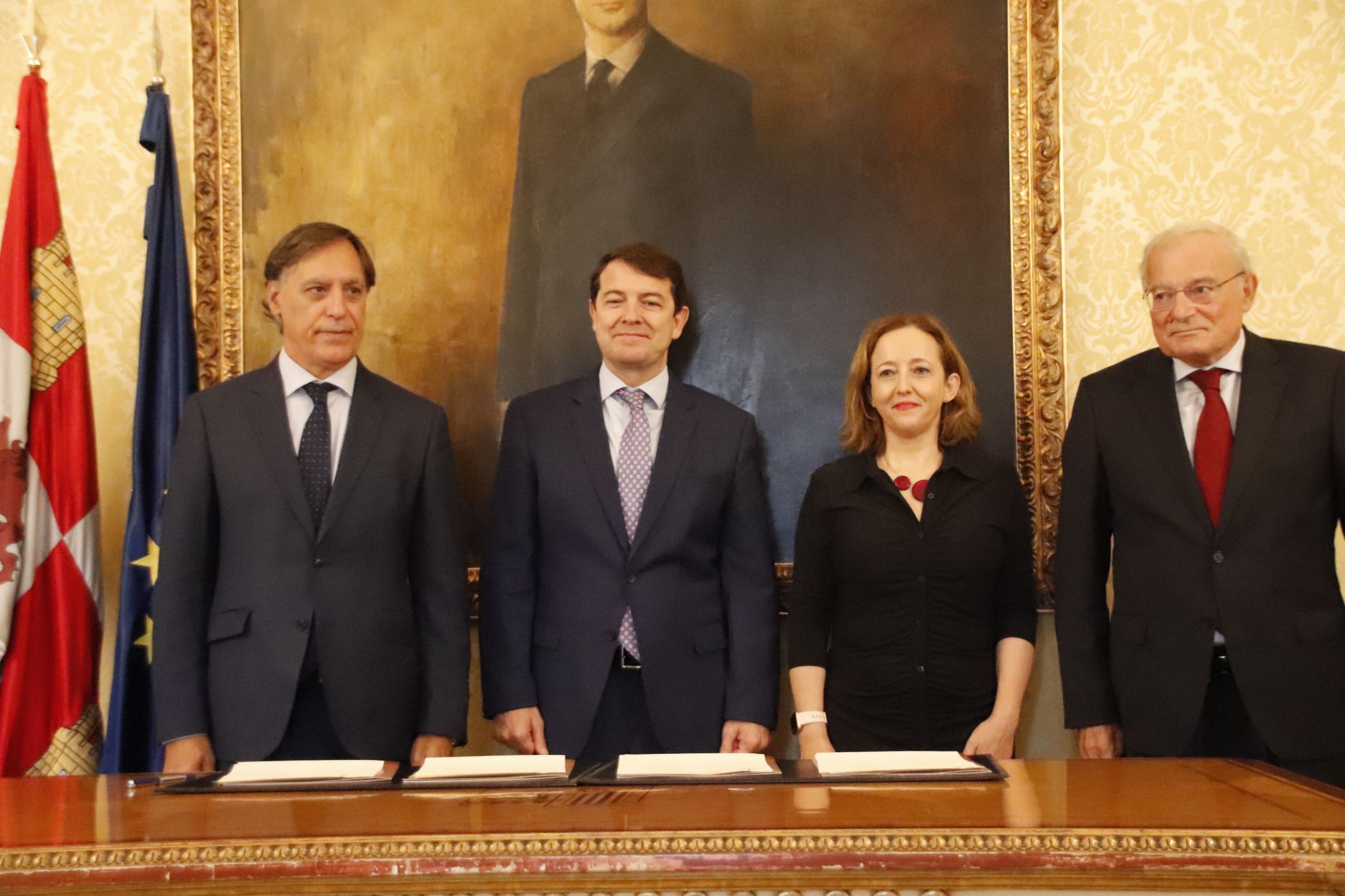 Mañueco, firma el protocolo entre el Ayuntamiento de Salamanca, el Consejo Superior de Investigaciones Científicas y Unicaja