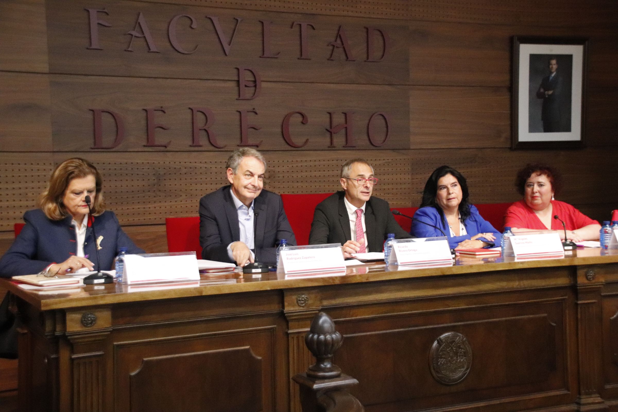 Rodríguez Zapatero asiste a la inauguración del Máster en Estudios Interdisciplinares de Género y del Doctorado en Estudios Interdisciplinares de Género y Políticas de Igualdad