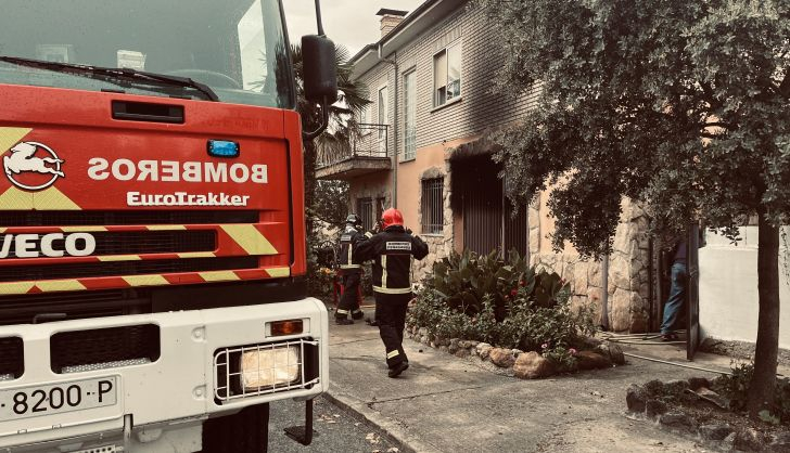 Incendio en una casa en Santiago de la Puebla