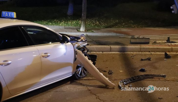 Accidente de taxi en glorieta Beatriz de Suabia. Fotos Andrea M.  (9)