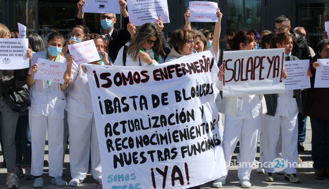De la Prensa... Nueva manifestación de los TCAE a las puertas del hospital de Salamanca para mostrar los problemas del colectivo Img-2810_11_1100x632