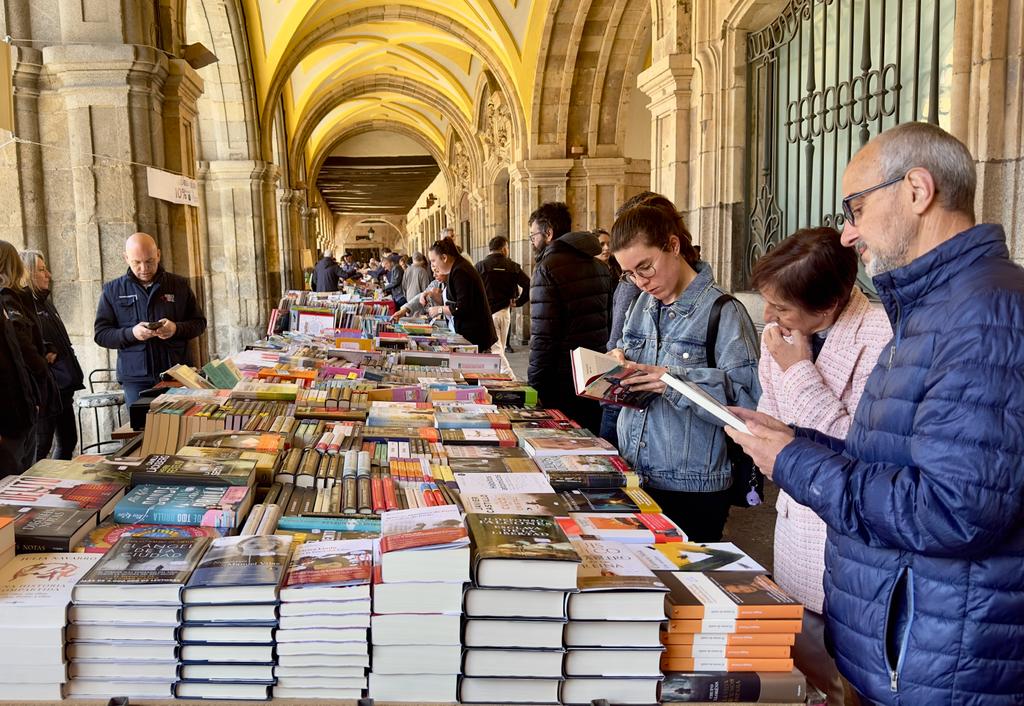 Feria del Libro en la Plaza Mayor de Salamanca