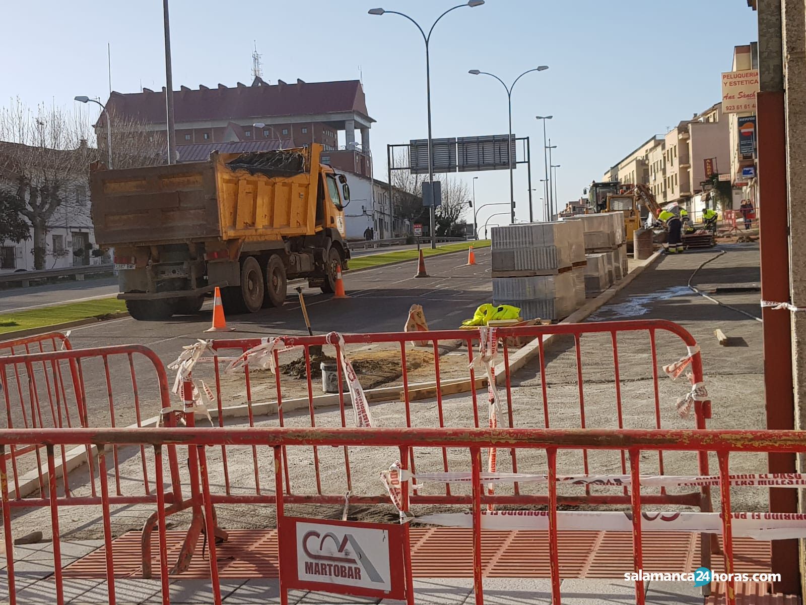  Cortes de tráfico acera obras sur carretera de béjar saavedra y fajardo (14) 