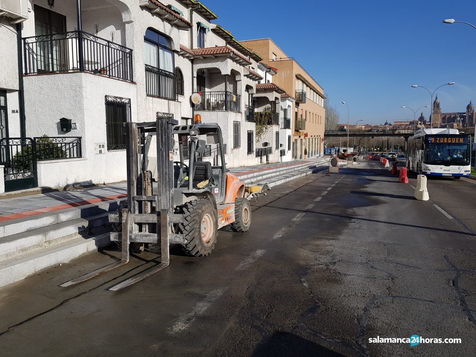  Cortes de tráfico acera obras sur carretera de béjar saavedra y fajardo (6) 