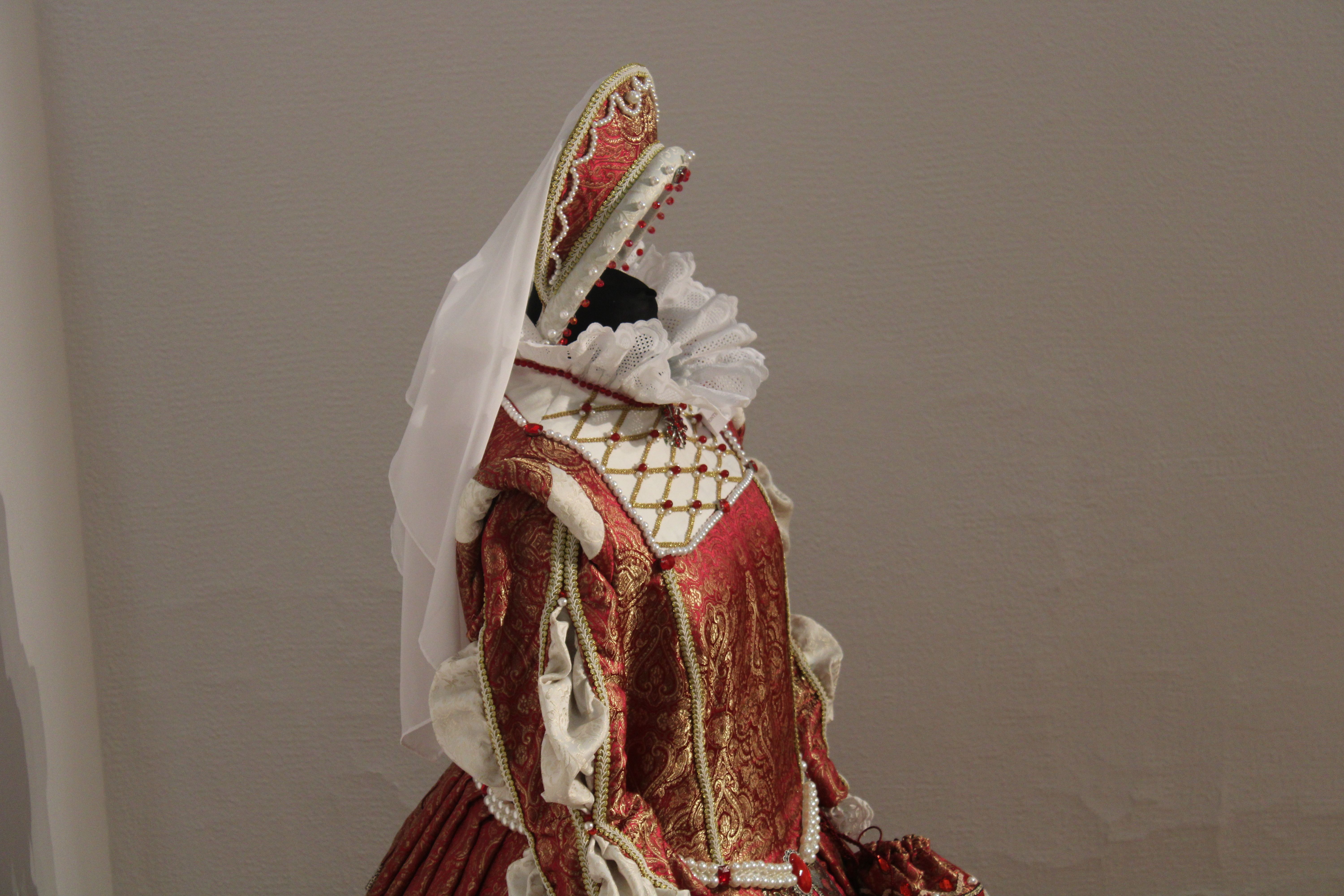 Exposición de los trajes del Siglo de Oro en el Palacio de Garcigrande 