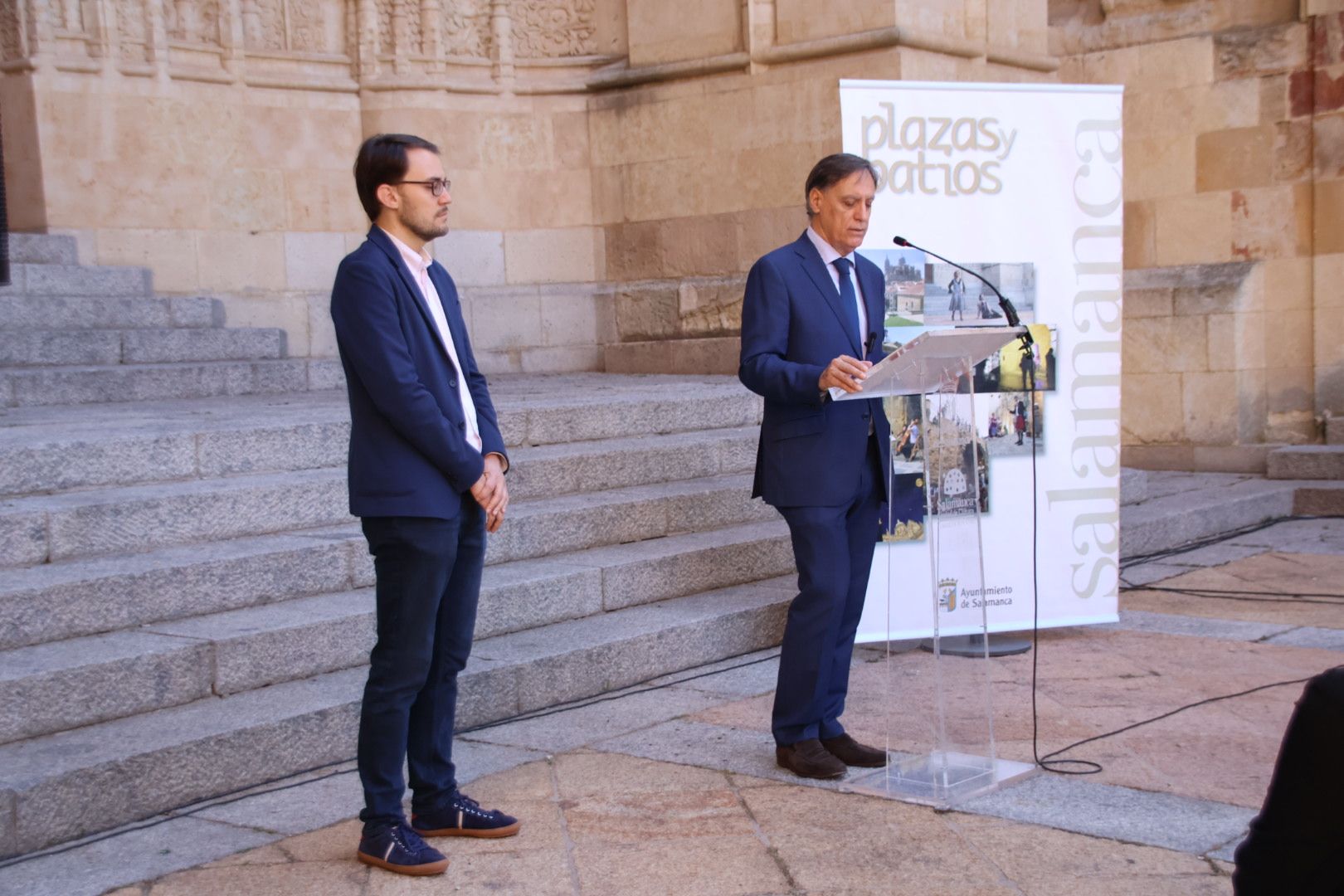 Carlos García Carbayo, presenta una nueva edición del programa Plazas y Patios