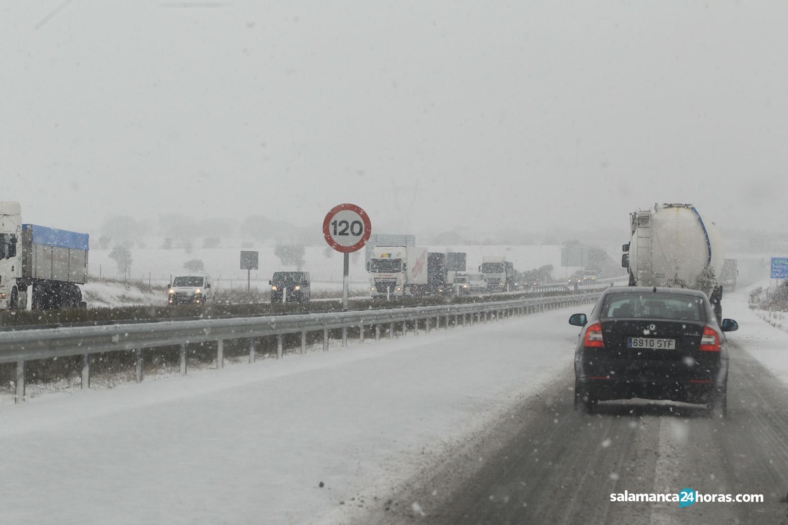  Nieve carretera tráfico (7) 