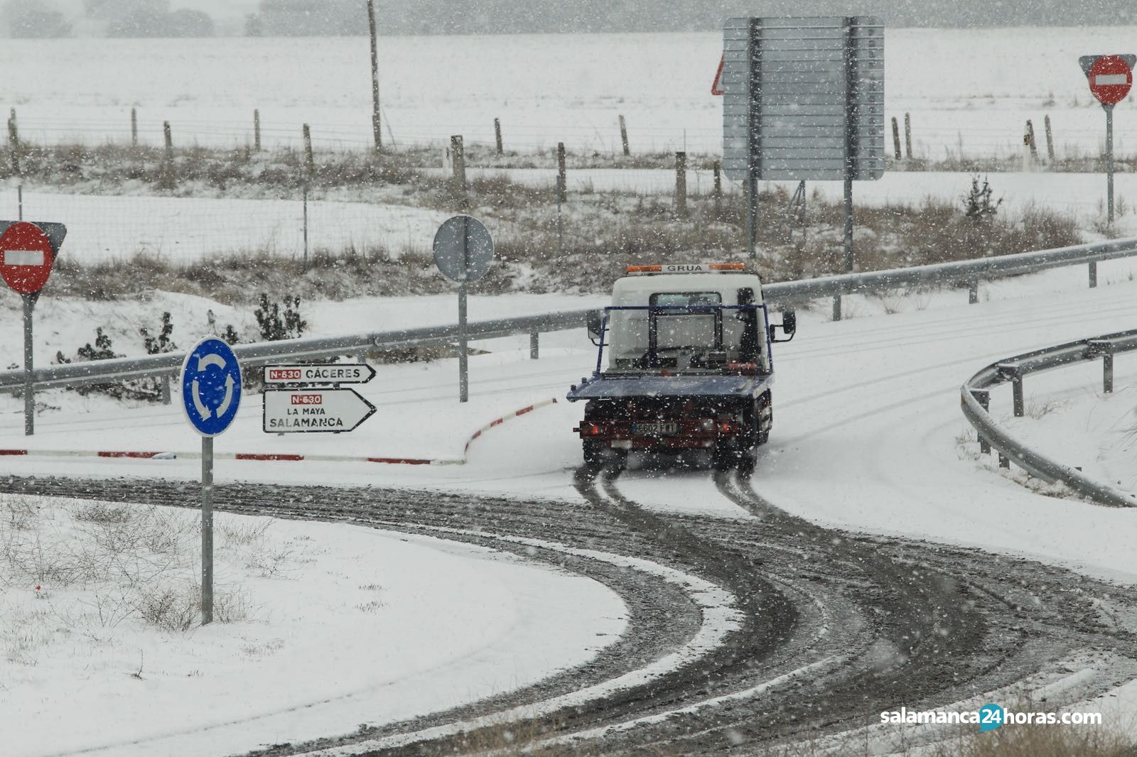  Nieve carretera tráfico (8) 