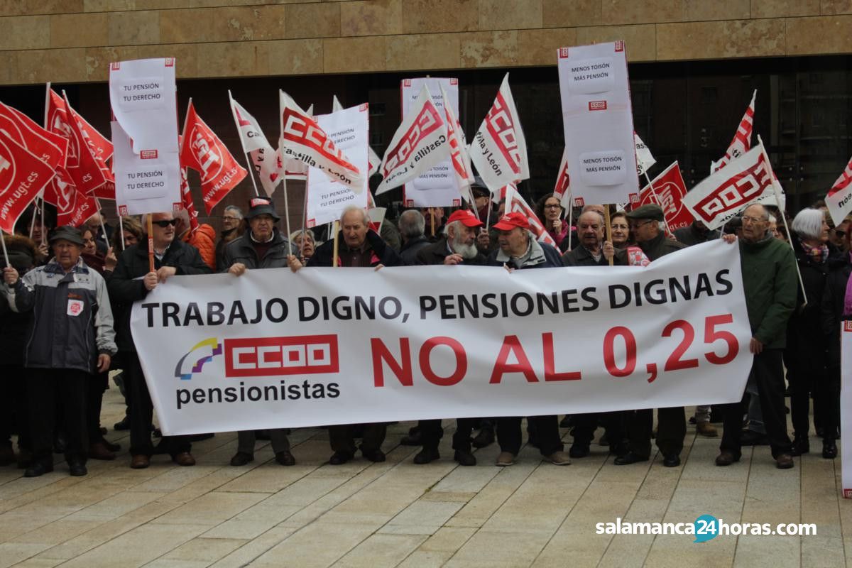  Concentración jubilados seguridad social delegación sindicatos (4) 