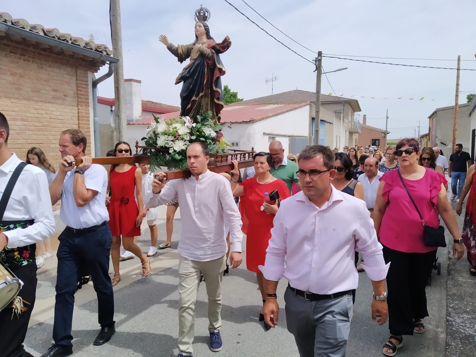 Procesión en Peñarandilla en honor a la Virgen de la Asunción (13)