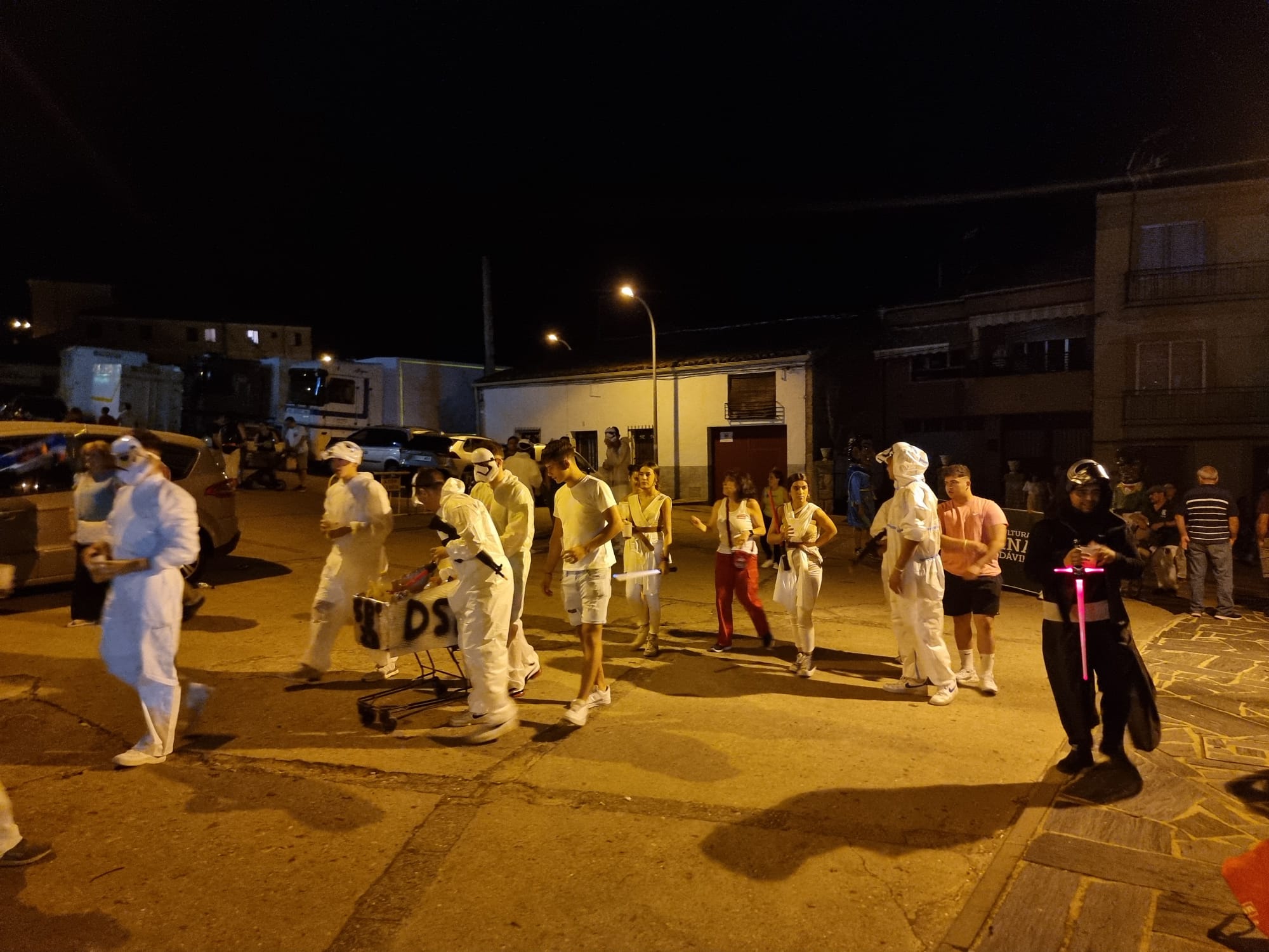 Desfile de carrozas en Aldeadávila 