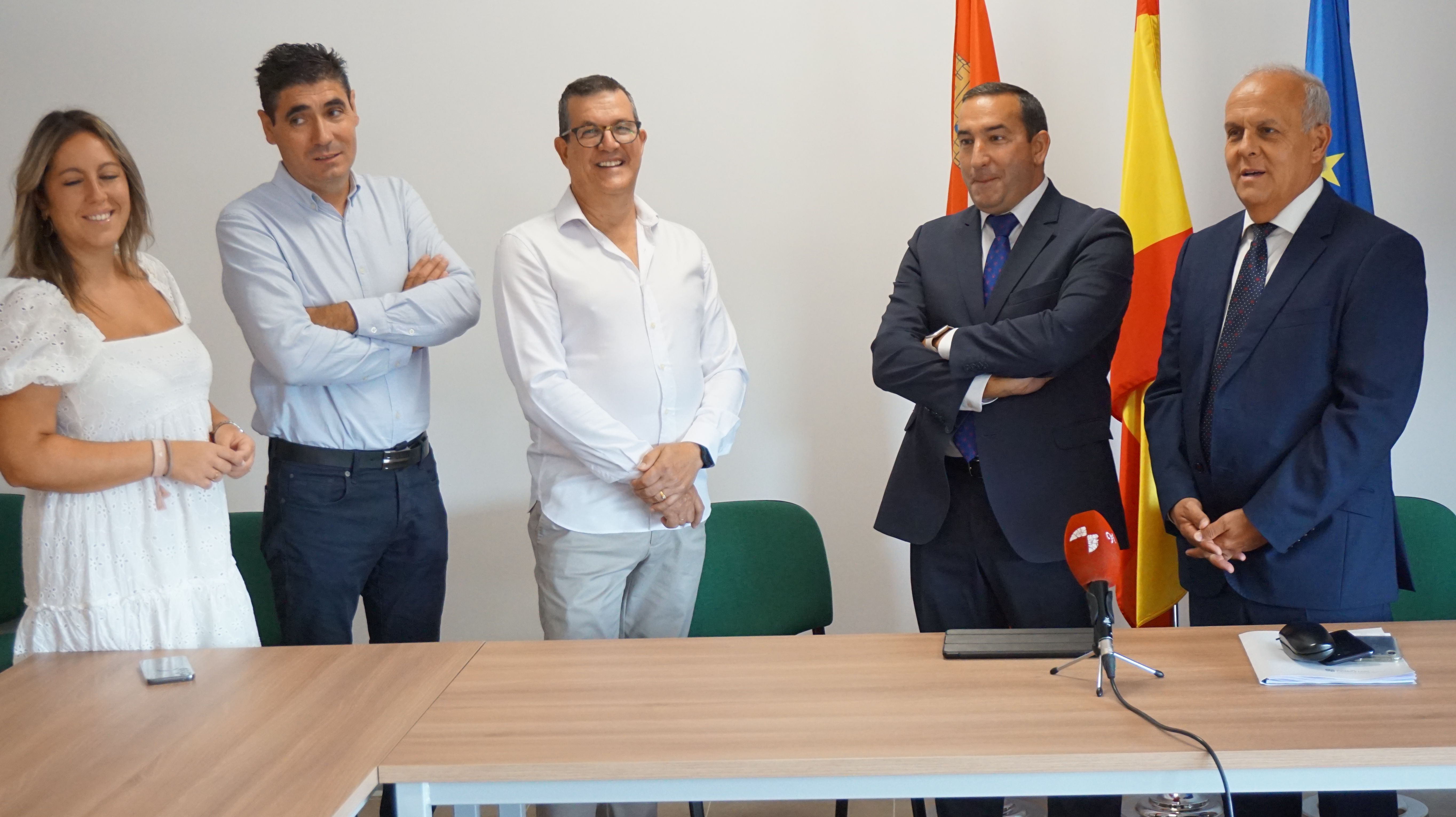 Eloy Ruiz y Ángel Morín presentan los datos de escolarización en Castellanos de Moriscos (5)