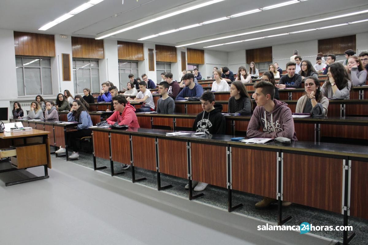  Alumnos Examen Profesores Universidad Ciencias Químicas (5) 
