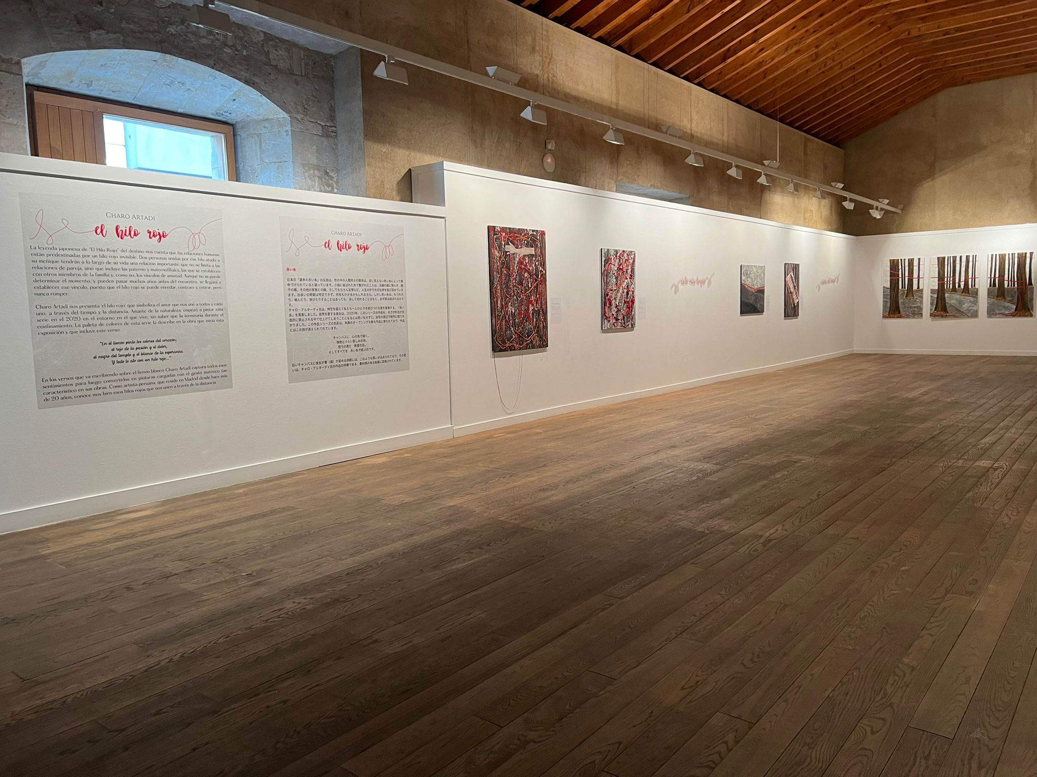 GALERÍA | Presentación de  la exposición 'El Hilo Rojo'