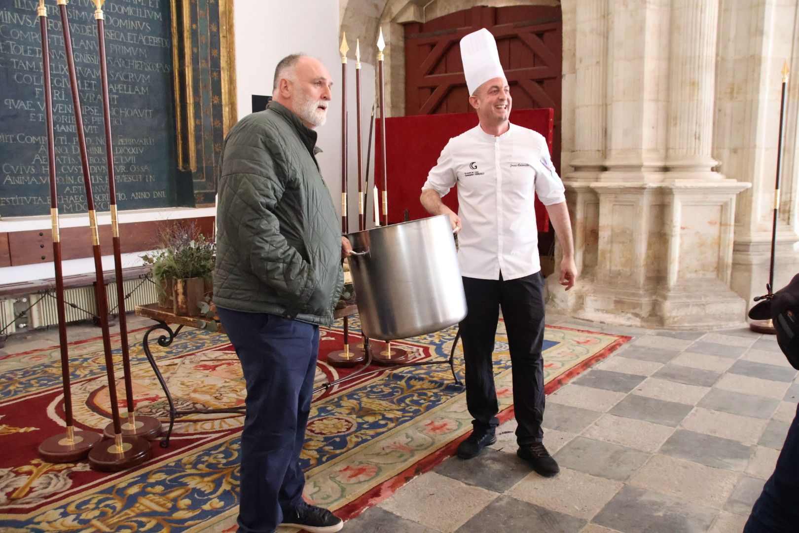 El Mesón de Gonzalo y el famoso cocinero, José Andrés, en la comida de la “olla podrida