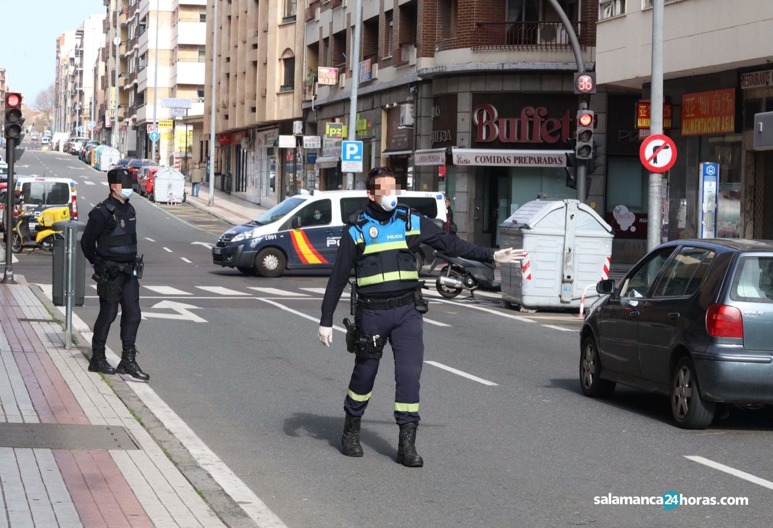  Controles Policía Local y Policía Nacional en avenida de Italia con coches por el coronavirus (23 3 2020) (1) 